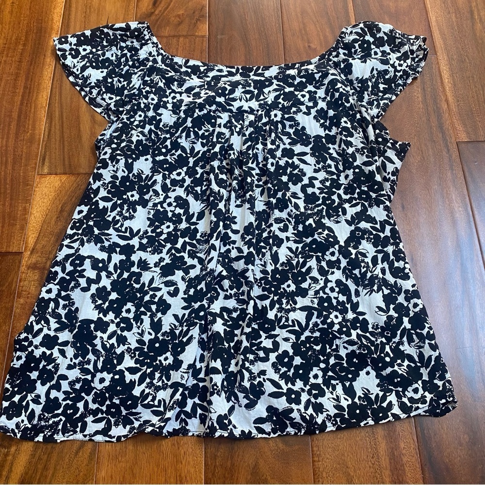 Dressbarn Women’s Black & White Floral Blouse Top Size XLarge